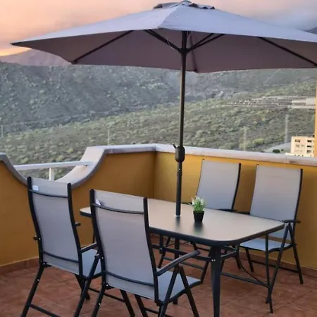 With A Serene Ocean And Mountain View Daire Costa Adeje